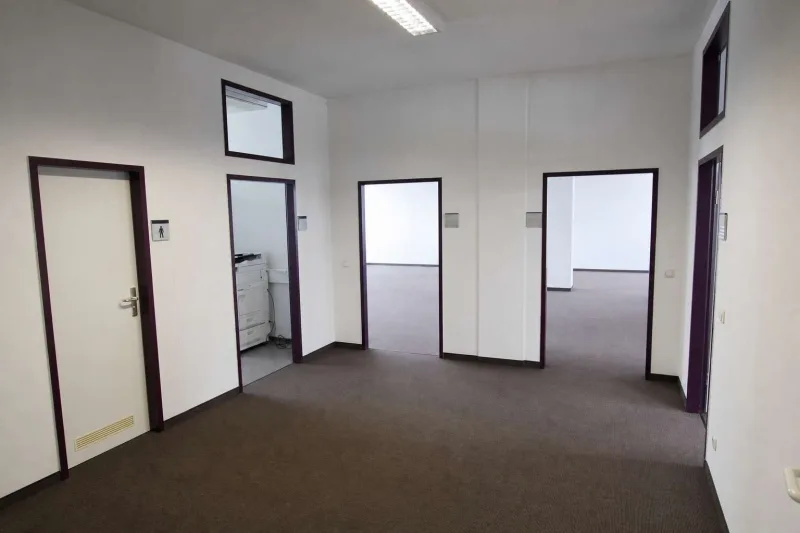 Moderne Bürofläche mit Gestaltungsspielraum – 568 m² provisionsfrei in Karlsfeld