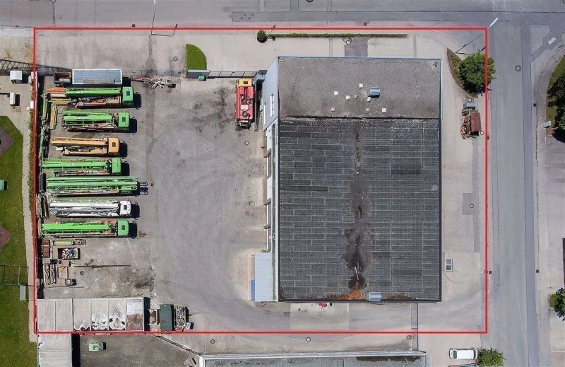 Büro- und Werkstattgebäude auf 3.743 m² in Karlsfeld bei München – 1.544 m²