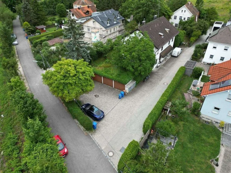 Exklusives Grundstück in München-Feldmoching: 1.779 m² mit Bestandsimmobilien – 800 m²