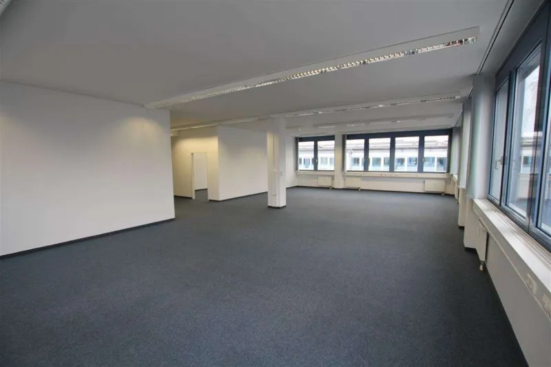 Optimales Büro zum Durchstarten auf 180m²