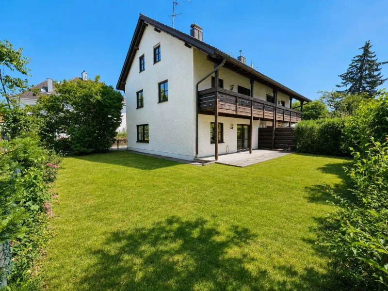 6 Zimmer, Garten und viel Platz: Doppelhaushälfte in München-Feldmoching